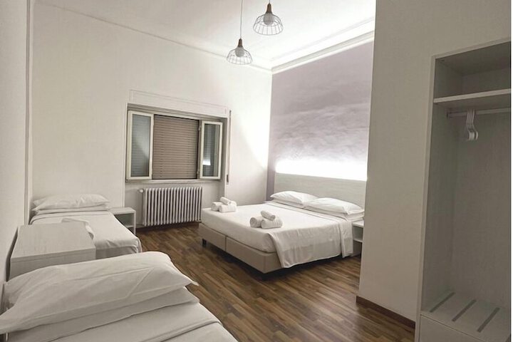 Room 12 of 24