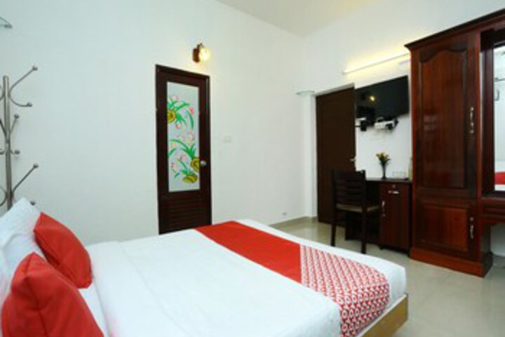 Room 6 of 25