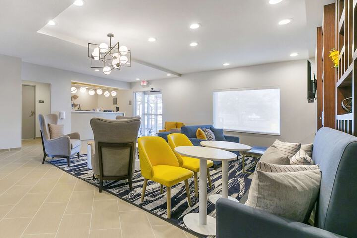 Hotel Interior 4 of 31