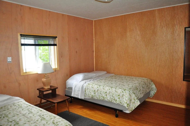 Room 3 of 18