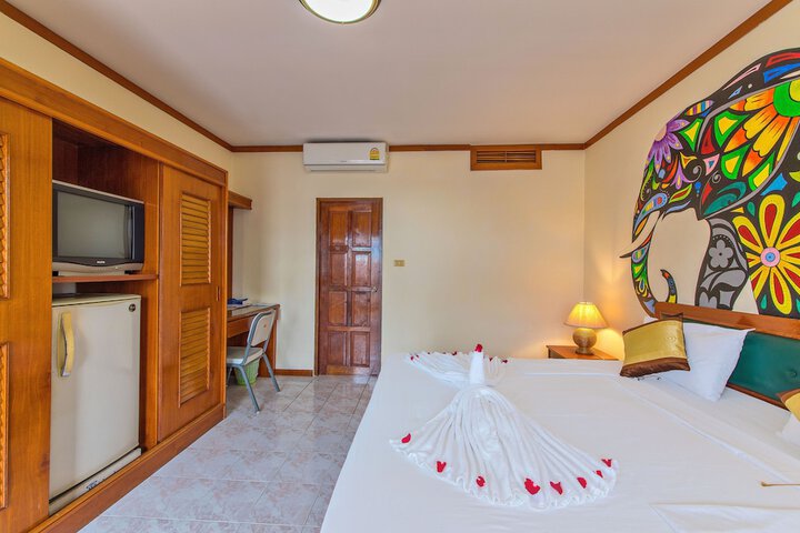 Room 17 of 30