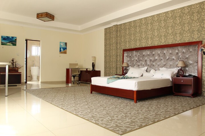 Room 9 of 56