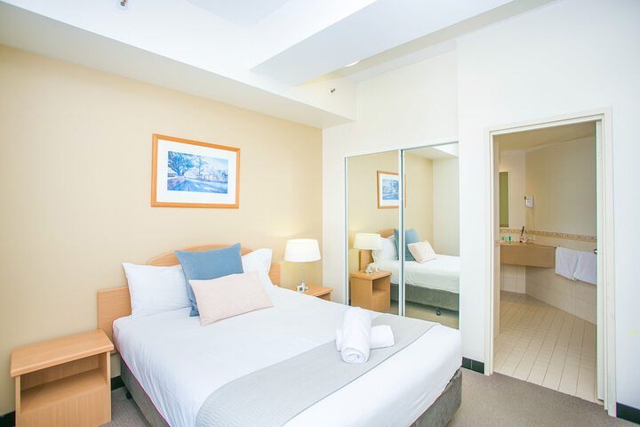 Room 5 of 120