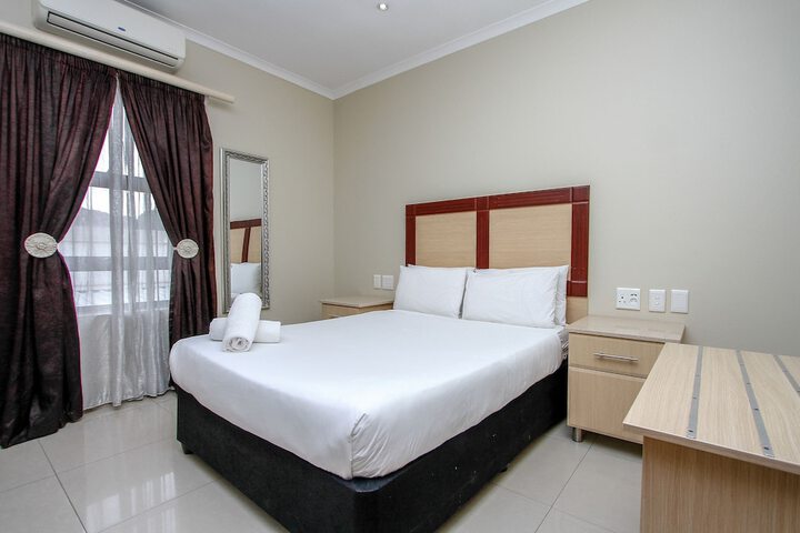 Room 8 of 26