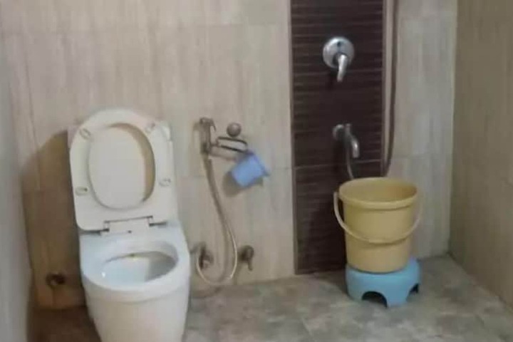 Room 7 of 8