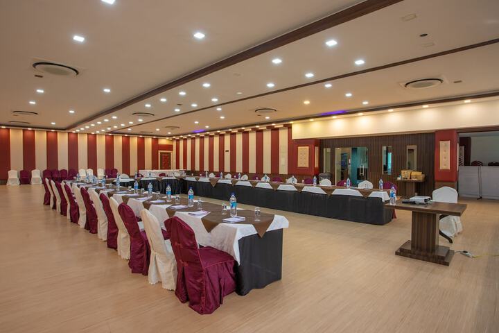 Ballroom/Hall 7 of 37