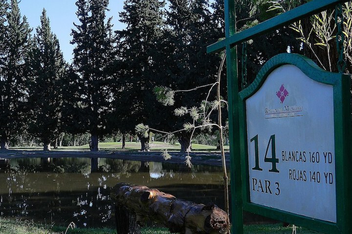 Golf 23 of 44