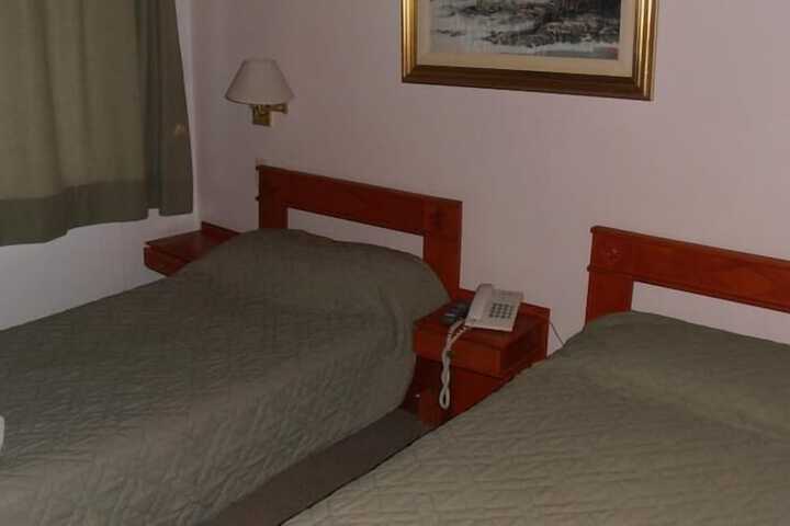 Room 9 of 29