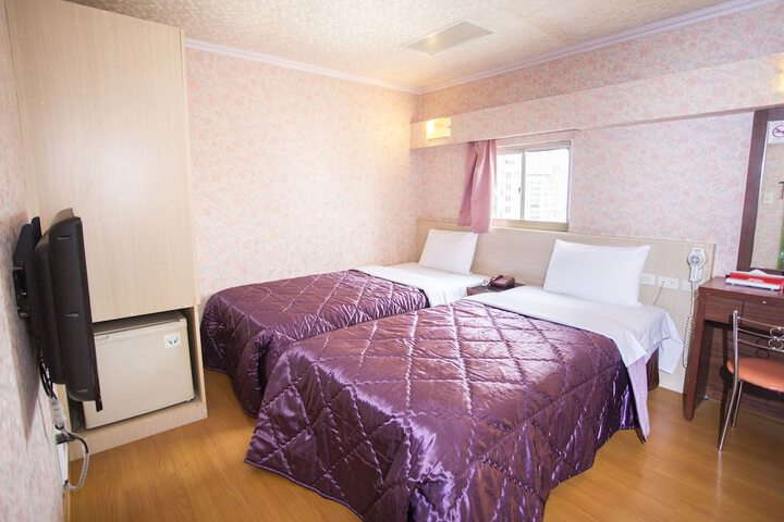 Room 5 of 38