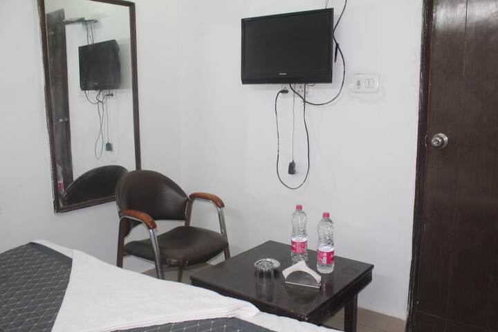 Room 18 of 21