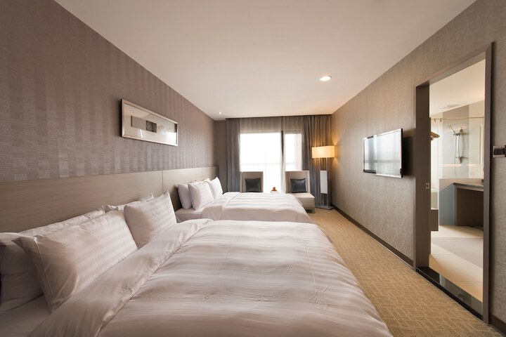 Room 10 of 44