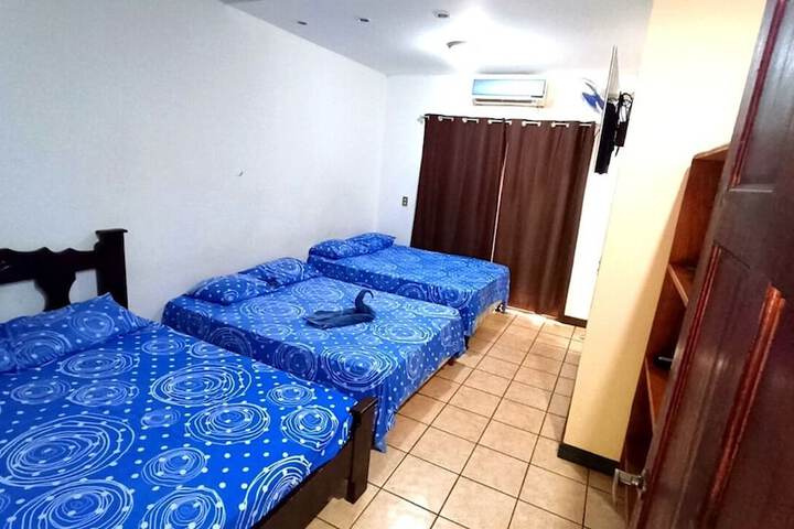 Room 6 of 7