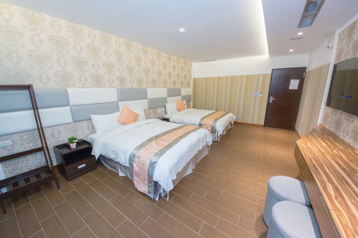 Room 7 of 35