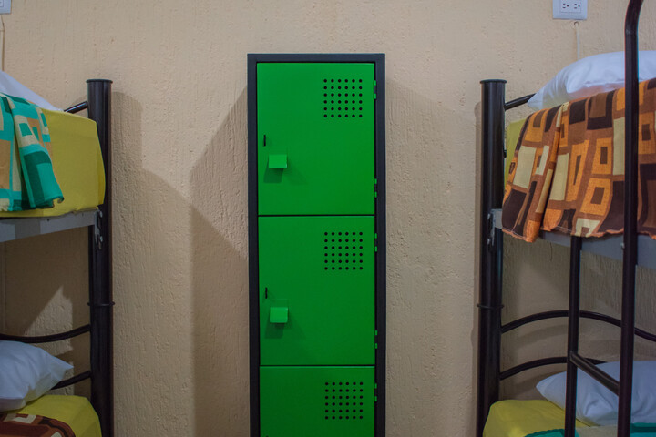 Room 9 of 37