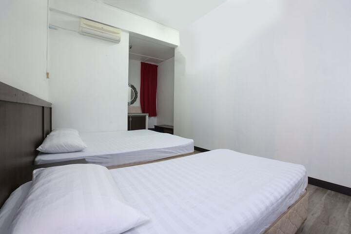 Room 9 of 22