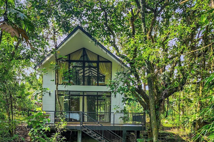 Room 28 of 33