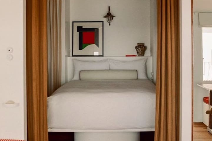 Room 7 of 42