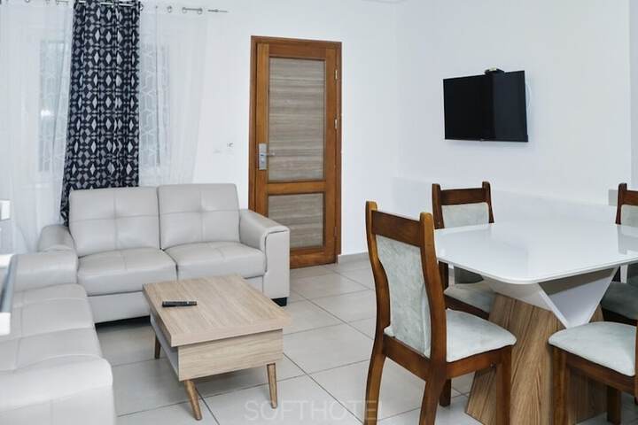 Room 4 of 7
