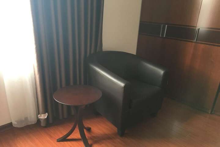 Room 8 of 49