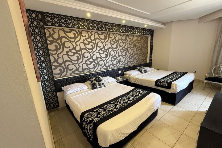 Room 4 of 36