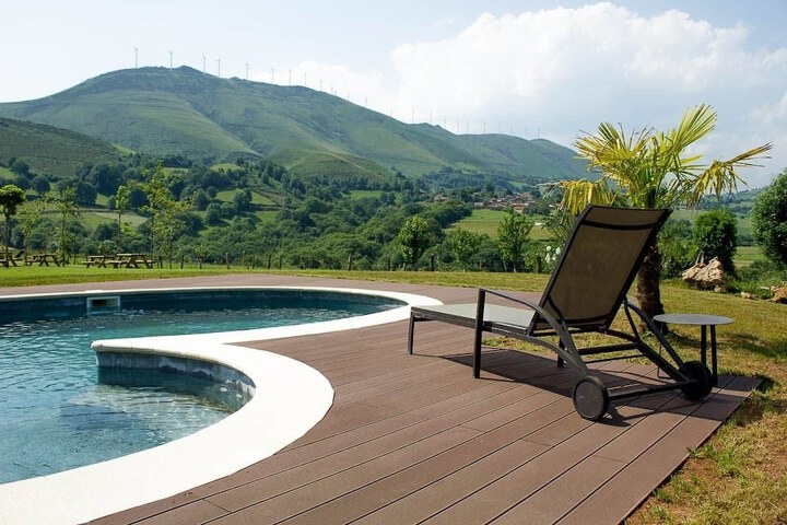 Pool 36 of 75
