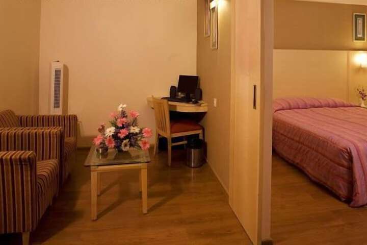 Room 15 of 44