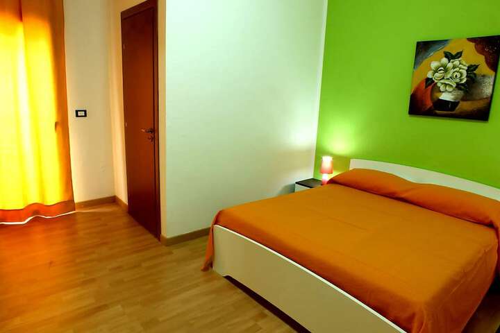 Room 15 of 63