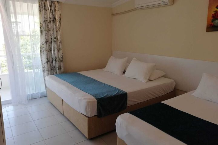 Room 8 of 31