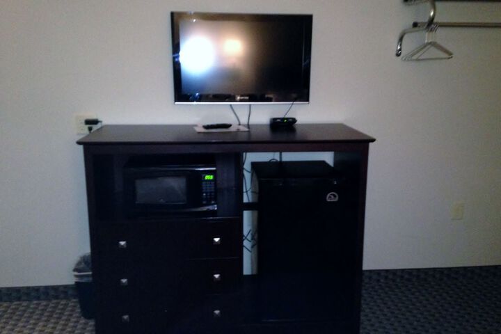Room 2 of 7