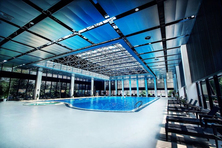 Hotel with Pool