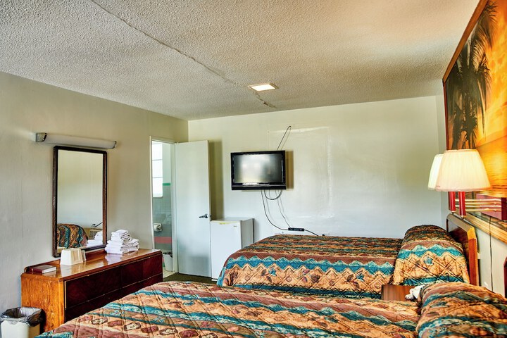 Room 11 of 23