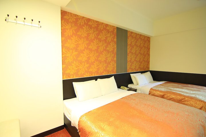 Room 21 of 49