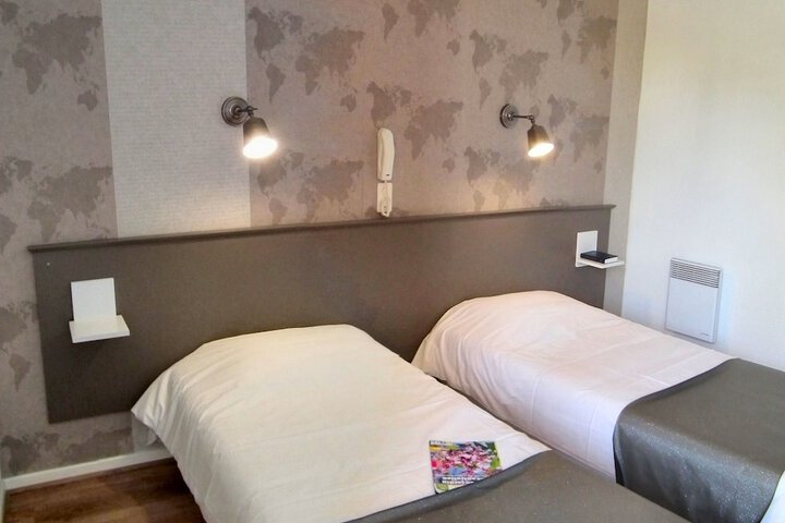 Room 10 of 52