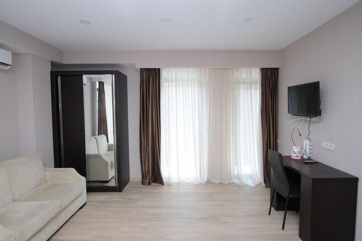 Room 5 of 26