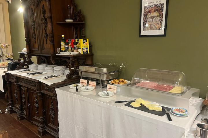 Breakfast/Coffee Service 77 of 96