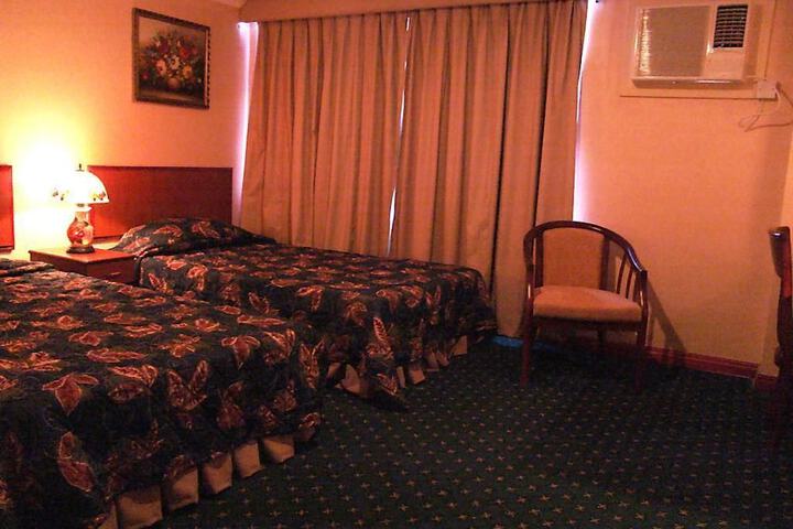 Room 4 of 14