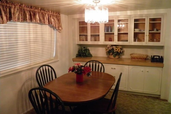 Room 5 of 12