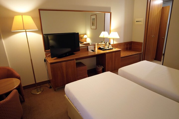 Room 16 of 73