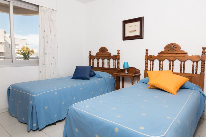 Room 6 of 15