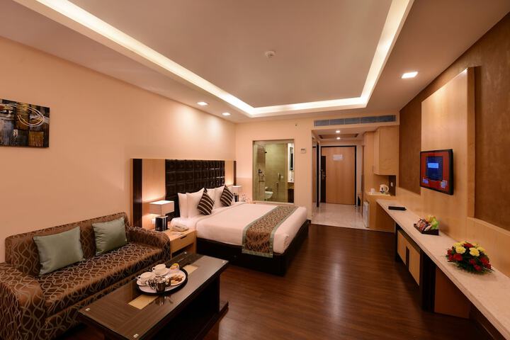 Room 12 of 73