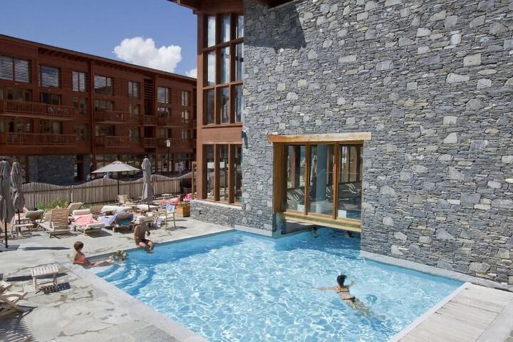 Pools & Facilities