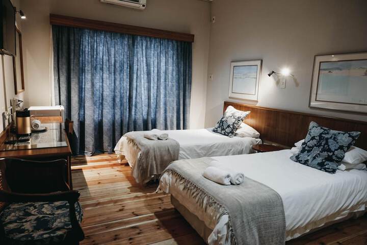 Room 13 of 54