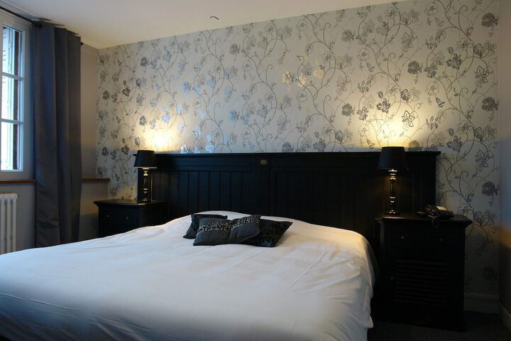 Room 9 of 37