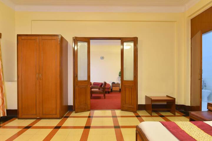 Room 17 of 52