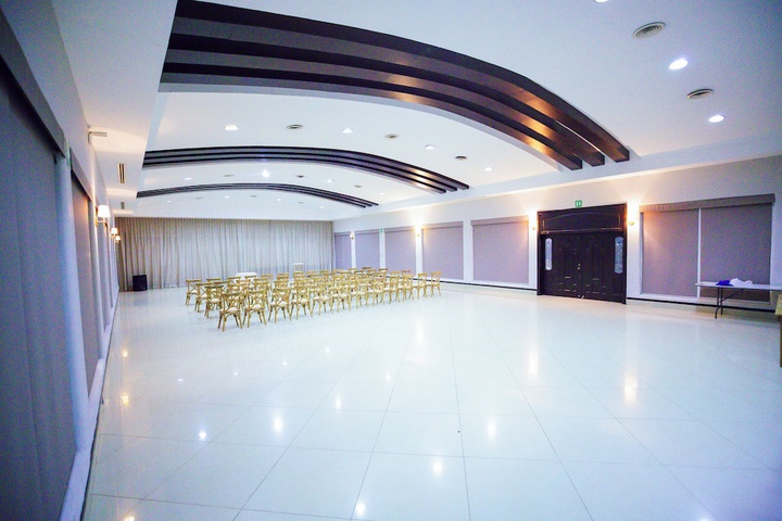 Ballroom/Hall 120 of 179