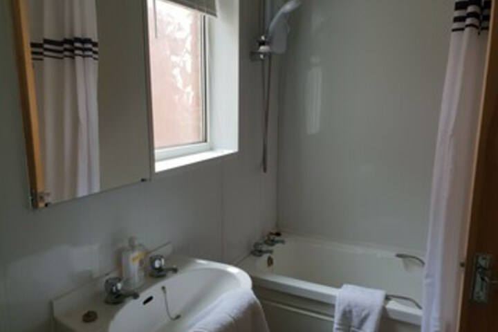 Room 4 of 30