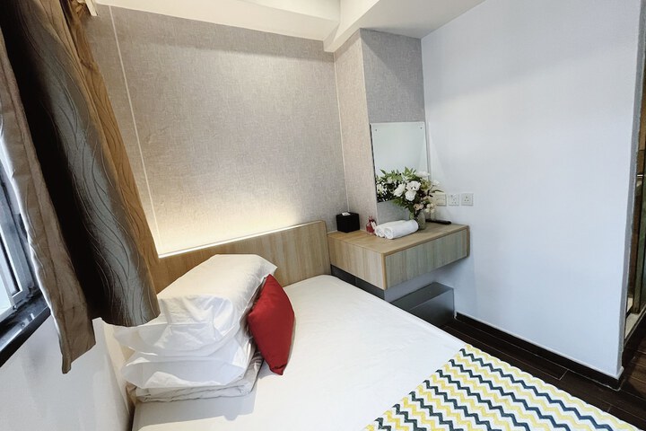 Room 26 of 50