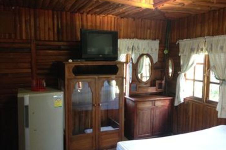 Room 10 of 13