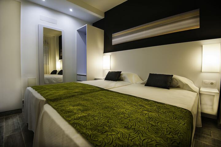 Room 4 of 46