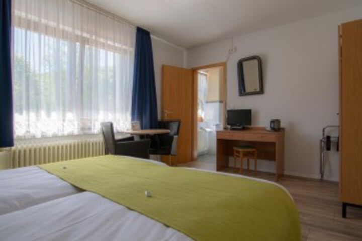 Room 4 of 58